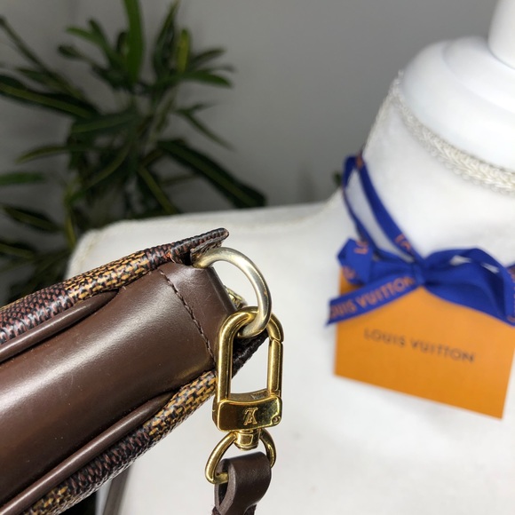 SOLD - Picture 4 of 8